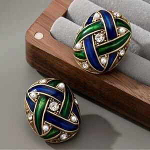 New & Absolutely Unique Earrings in beautiful Blue & Green !!!